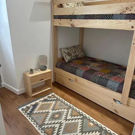 Alecrim 76 Apartamento *